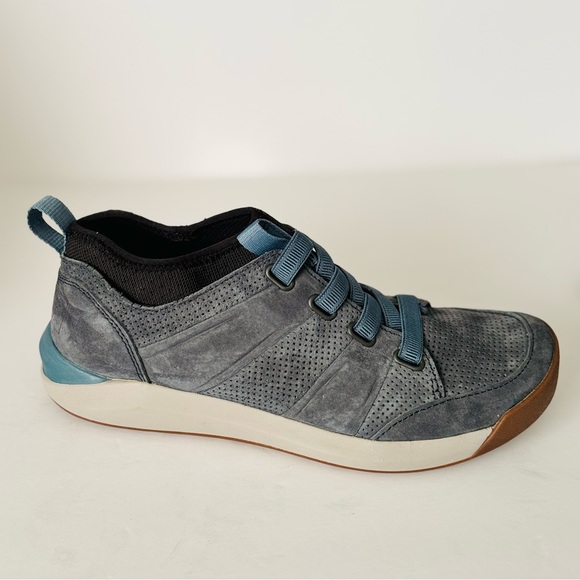 L.L. Bean Shoes - L.L. Bean Gray and Blue Comfortable‎ Outdoor Athletic Shoes Sz10